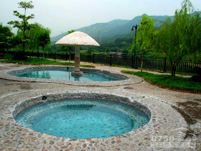 景点信息阳山龙凤温泉度假村