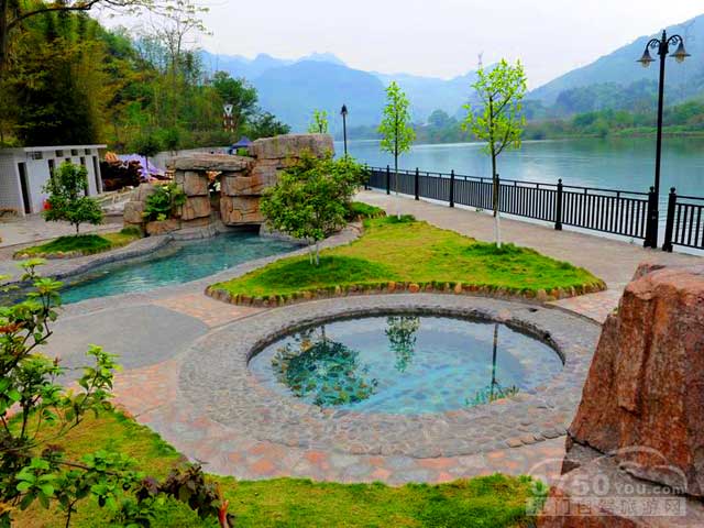 阳山龙凤温泉度假村